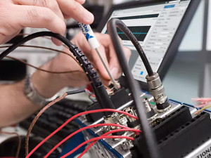Edge Computing in Vibration Diagnostics: CompactDAQ + MQTT