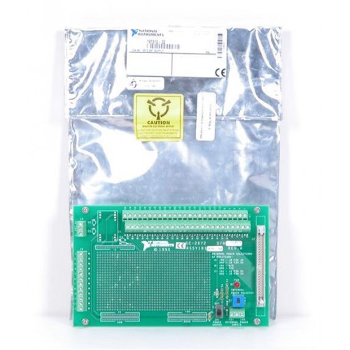 National Instruments SC-2072 DAQ breadboard accessory